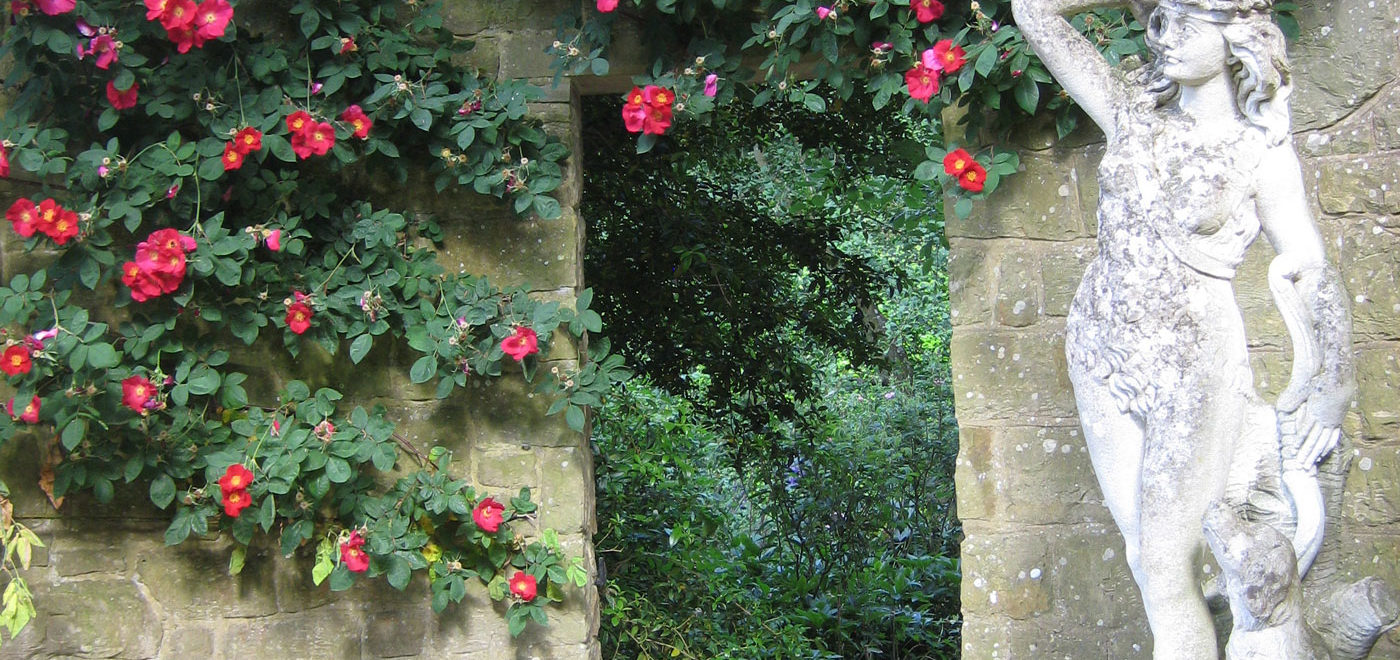 PASHLEY MANOR GARDENS Diana The Huntress And Roses By Kate Wilson Lscap